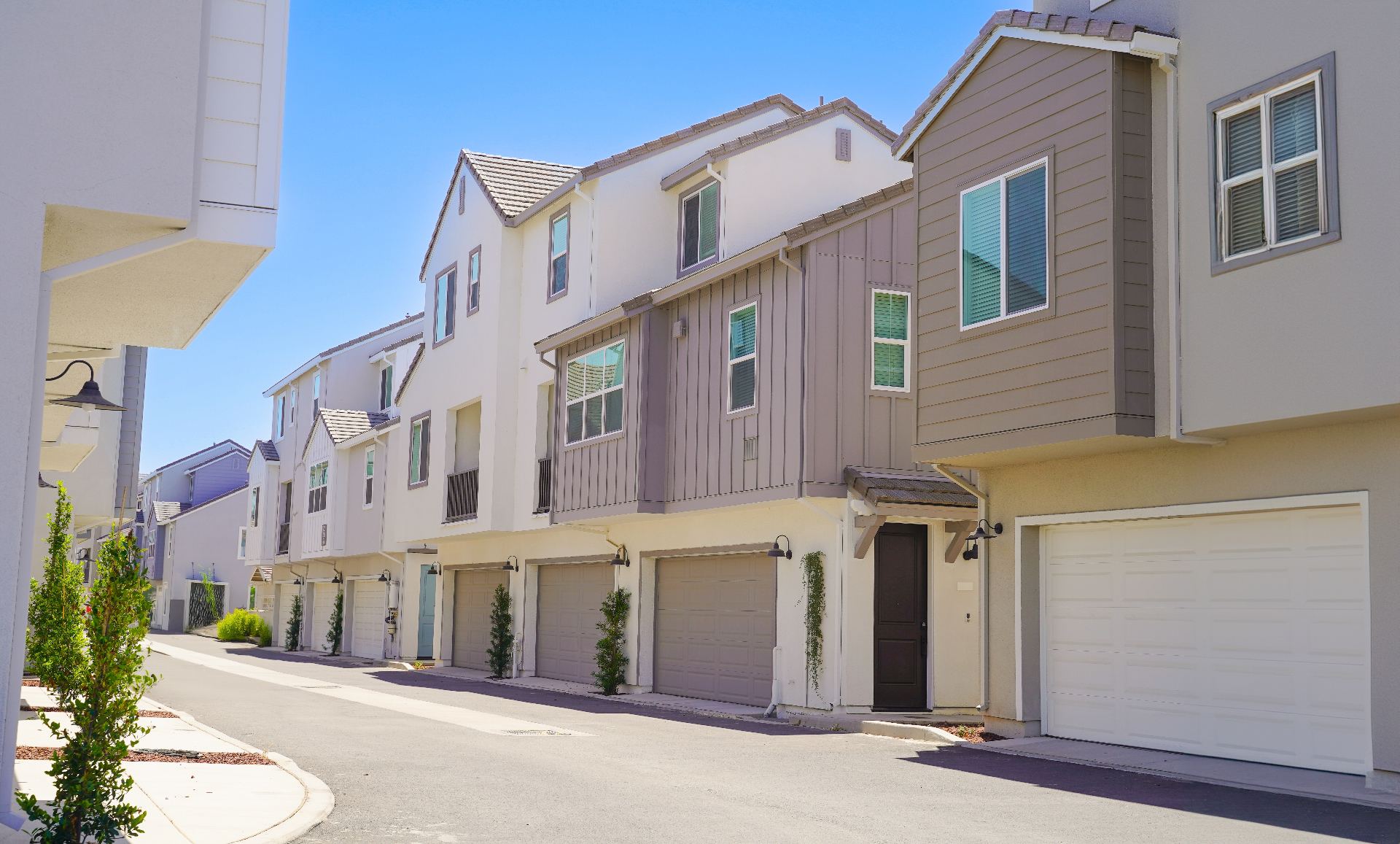 Multifamily & Community Associations paving services - Apartments, HOAs, condominiums, private communities